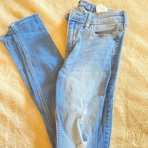 HOLLISTER JEANS BUNDLE !!